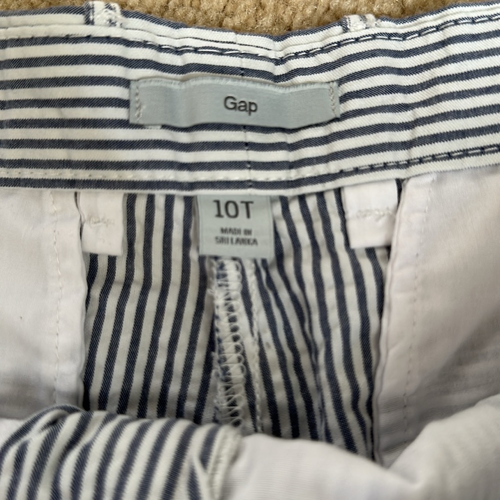 Gap - Picture 4 of 4